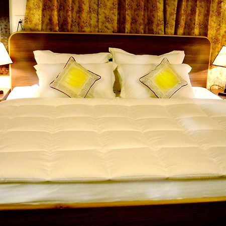 Ikraam Inn Bed & Breakfast Srīnagar Esterno foto