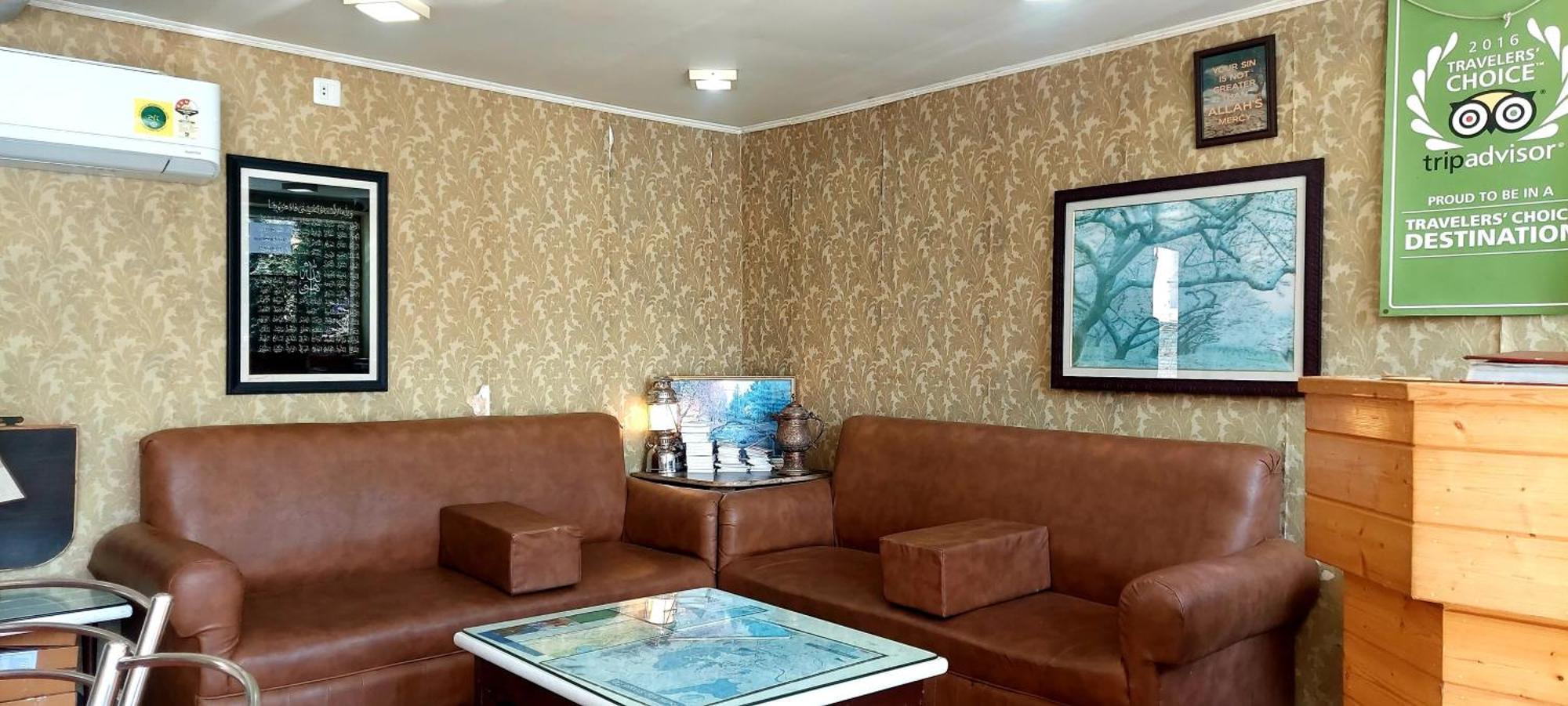 Ikraam Inn Bed & Breakfast Srīnagar Esterno foto