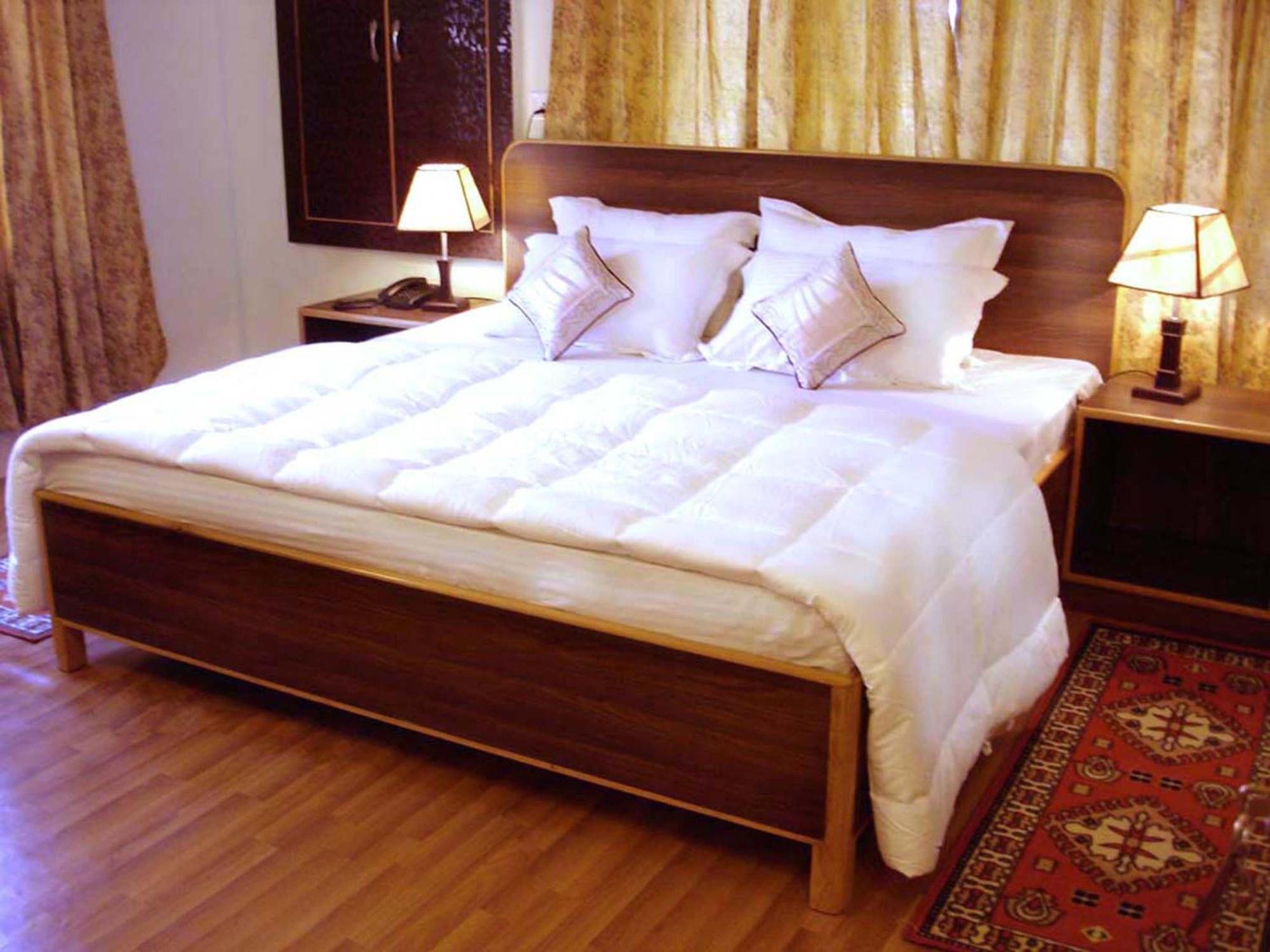 Ikraam Inn Bed & Breakfast Srīnagar Esterno foto