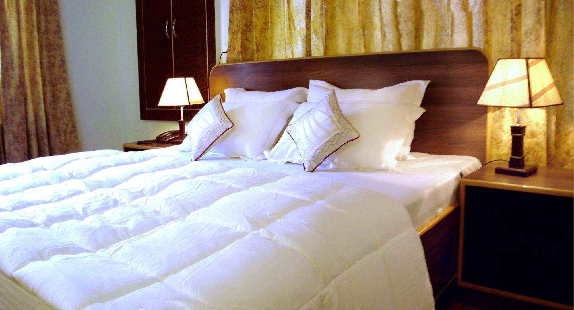 Ikraam Inn Bed & Breakfast Srīnagar Esterno foto
