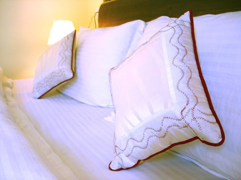 Ikraam Inn Bed & Breakfast Srīnagar Esterno foto